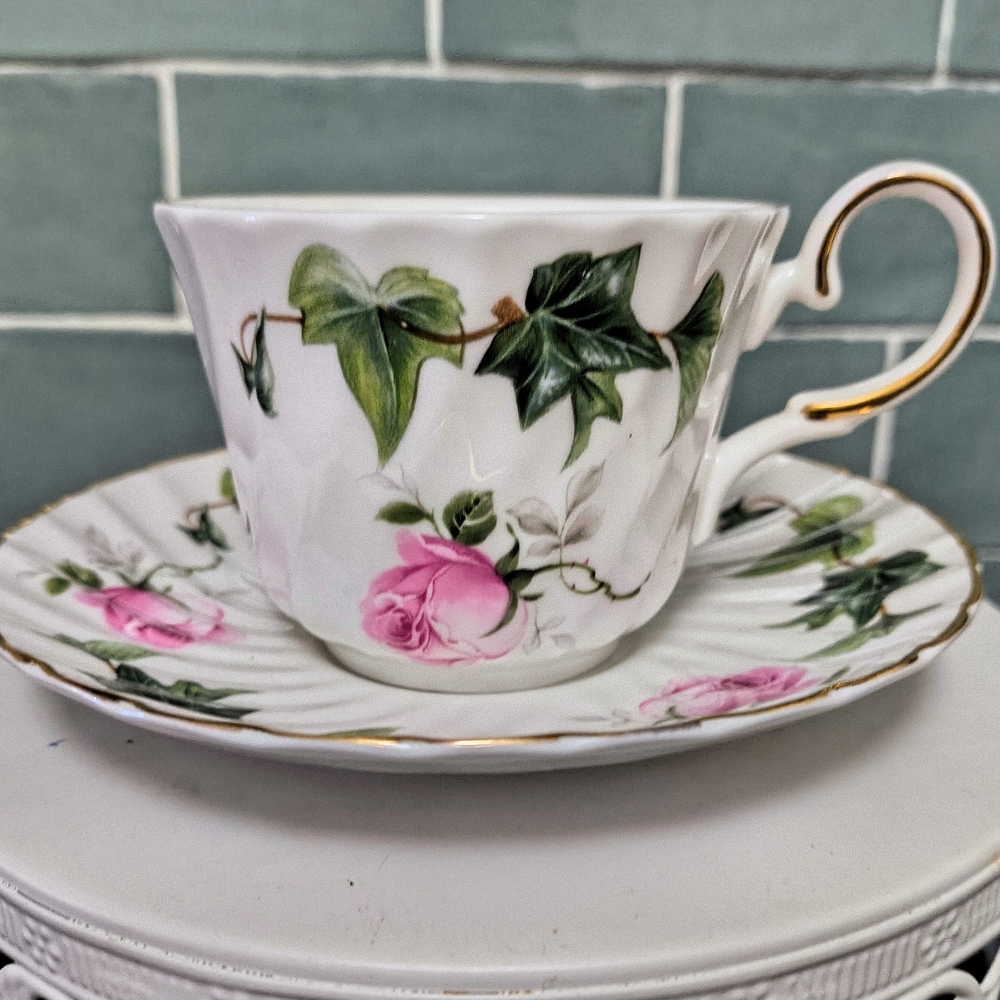 Vintage Lefton Fine Bone China Pink Roses And Ivy Teacup And Saucer